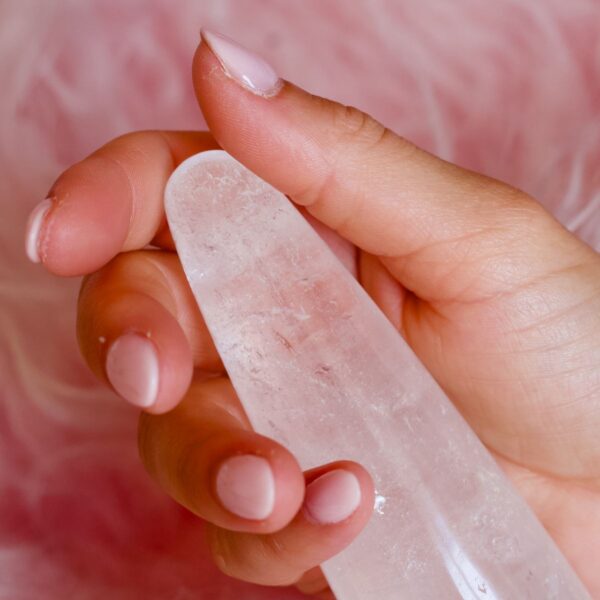 Bringer of light - Clear Quartz Yoni Wand - Image 4