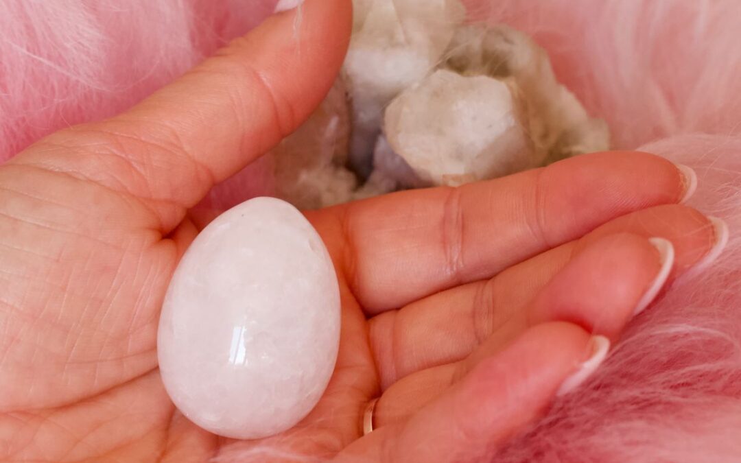 Clear Quartz Yoni Egg
