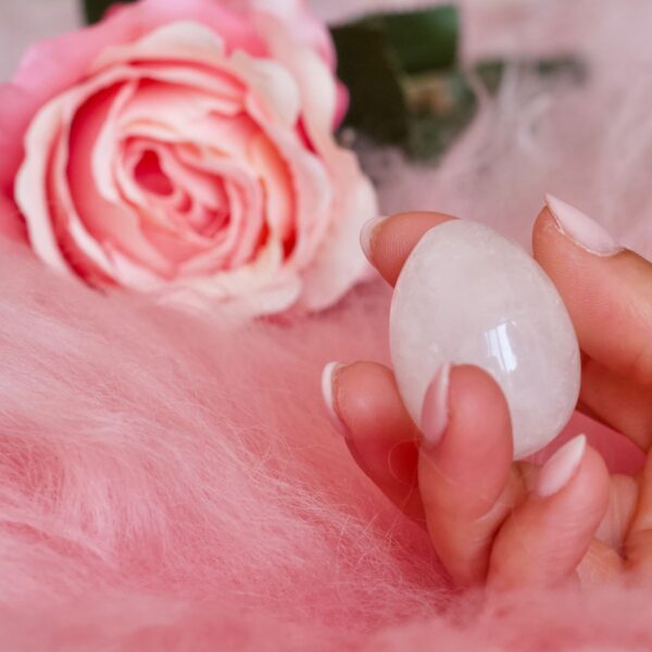 Clear Quartz Yoni Egg - Image 3