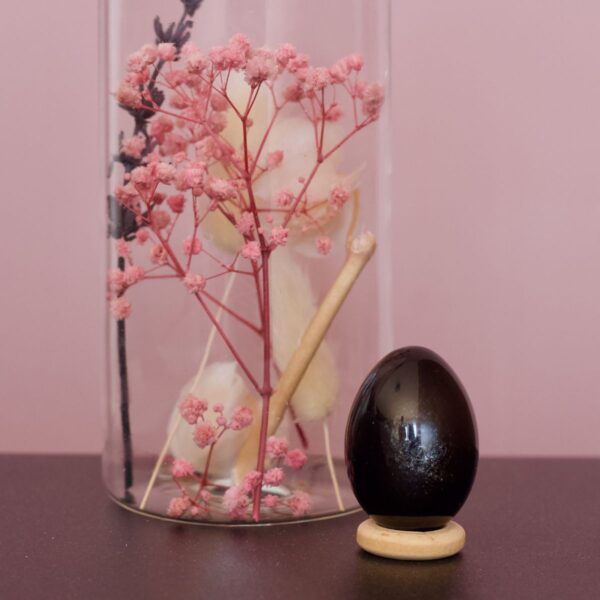 Silver Sheen Obsidian Yoni Egg - Image 4